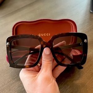 Gucci Women’s Sunglasses. Like new condition.